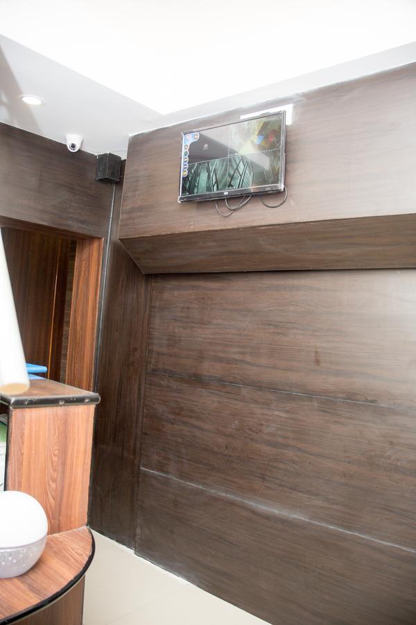 מומביי Padne Dormitory מראה חיצוני תמונה