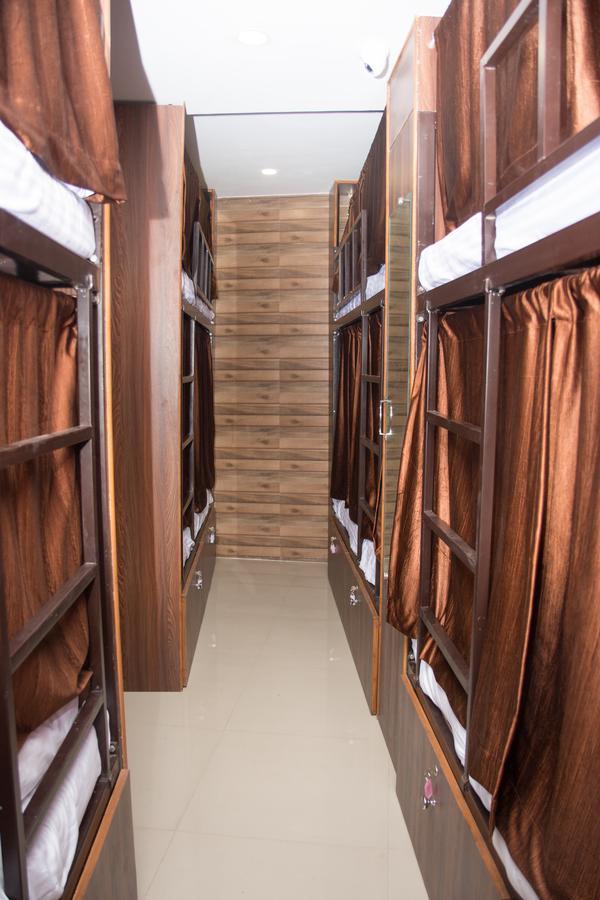 מומביי Padne Dormitory מראה חיצוני תמונה